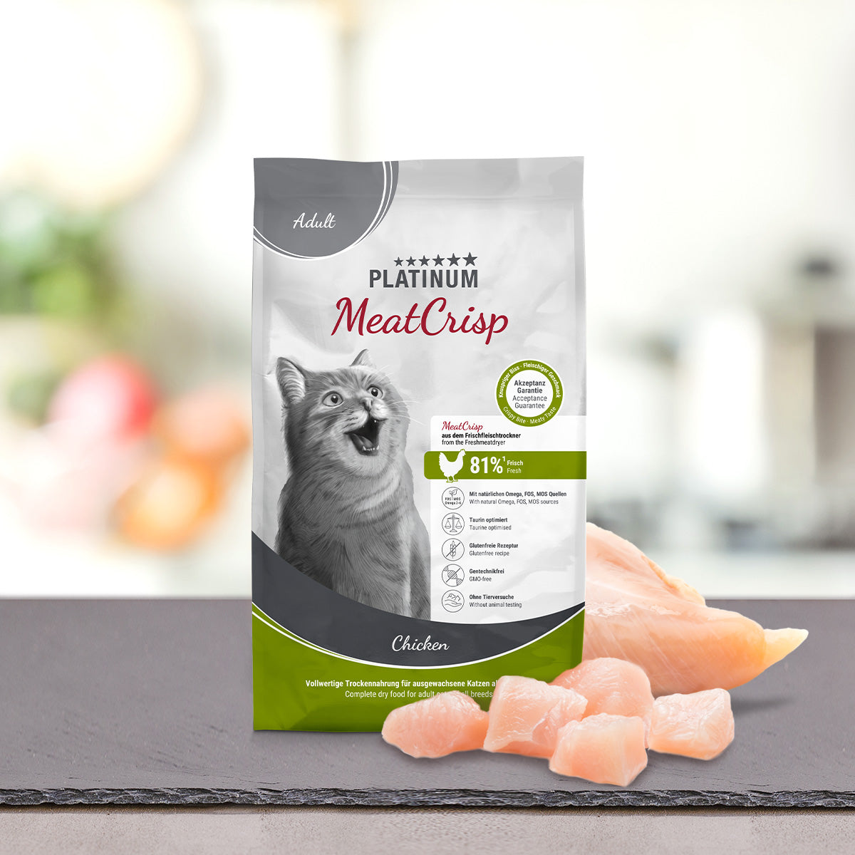 Vrečka PLATINUM MeatCrisp Adult Chicken 1,5 kg s svežim mesom